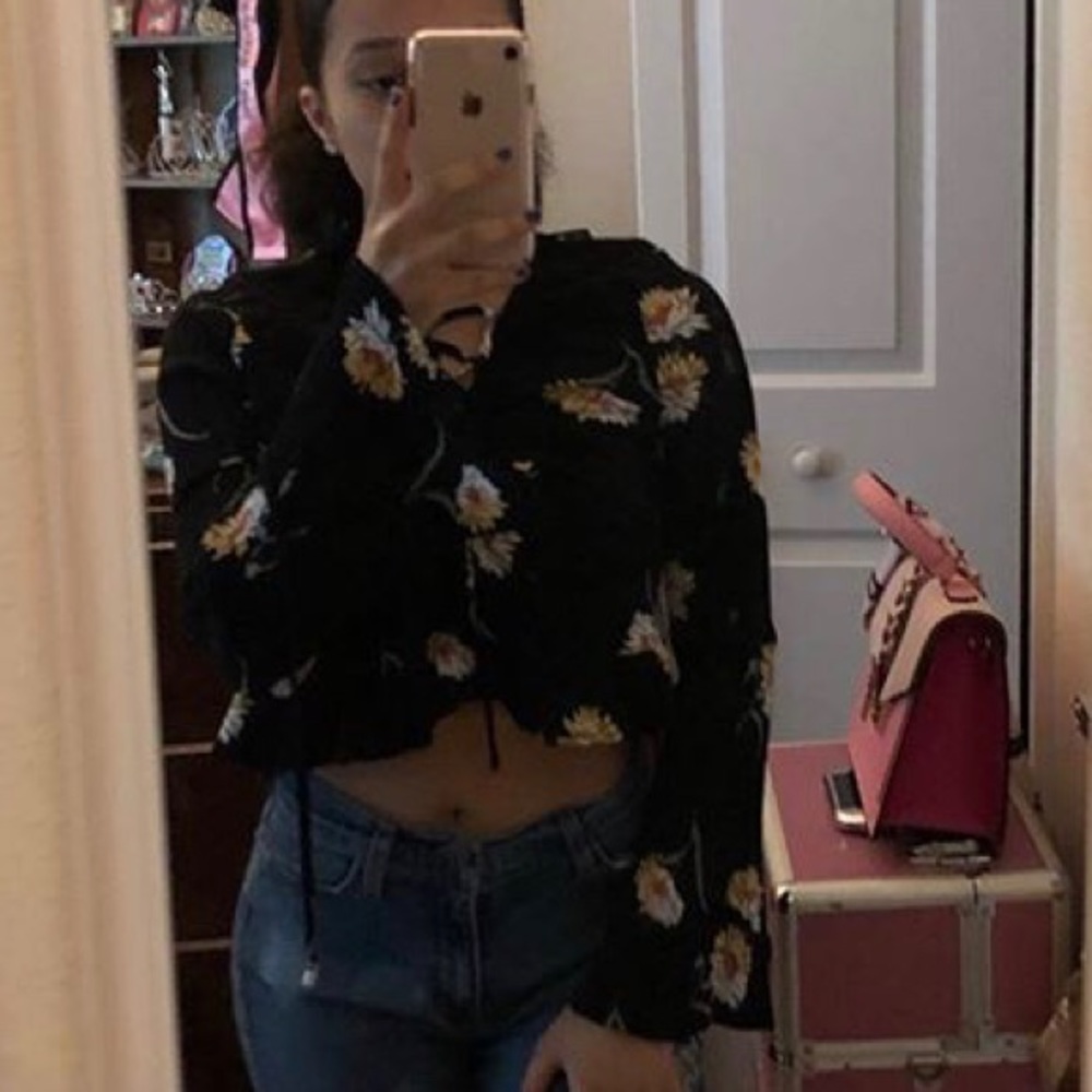 Black crop top with sunflowers